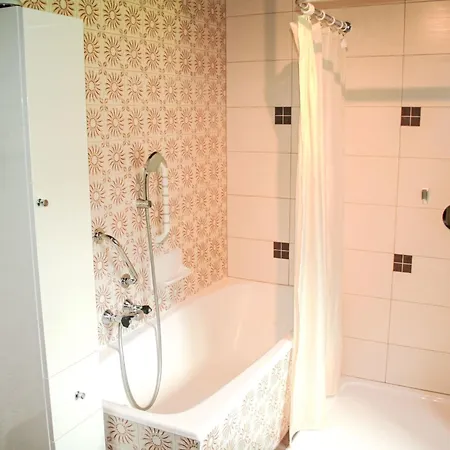 Frieda By Interhome * זאמס